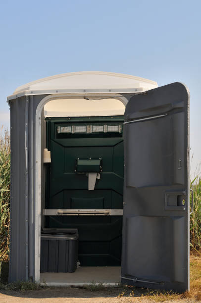 Best Portable toilet rental cost  in Cambridge City, IN